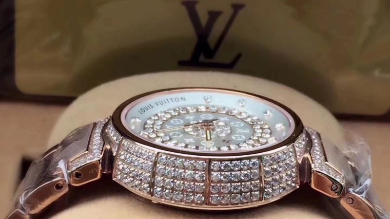 LOUIS VUITTON Watches